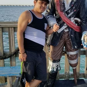 Meet your Posher, Gregorio